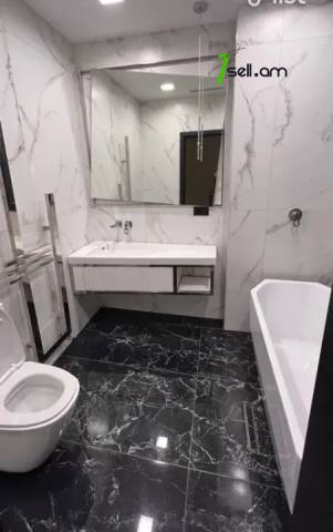 Երկու հարկանի թաունհաուզ Վերին Անտառային փողոցում կենտրոնում, 250 ք.մ., 3+ սանհանգույց