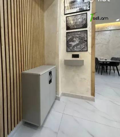 2 սենյականոց բնակարան Խորենացու փողոցում, 38 ք.մ., բարձր առաստաղներ, 3/5 հարկ