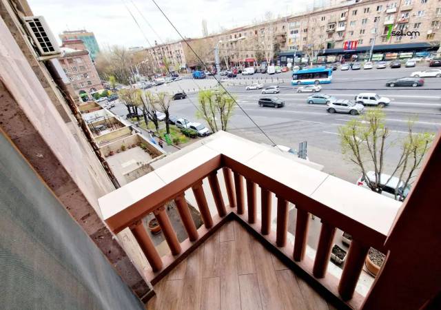 2 սենյականոց բնակարան Կասյան փողոցում, 70 քմ, 4/6 հարկ, 2 սանհանգույց, կապիտալ վերանորոգված