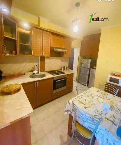 2 սենյականոց բնակարան Երվանդ Քոչարի փողոցում, 51 քմ, 4/9 հարկ, եվրովերանորոգված