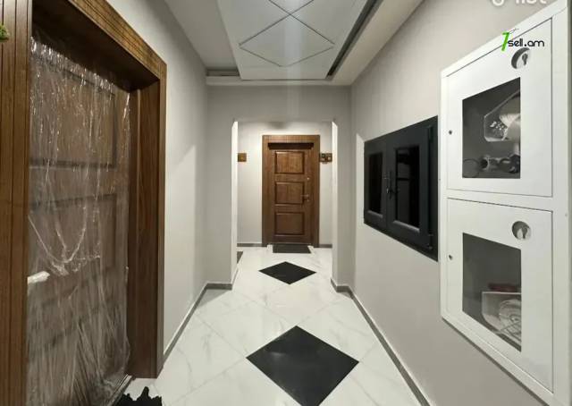 3 սենյականոց բնակարան նորակառույց շենքում Դավիթ Անհաղթի փողոցում, 113 ք.մ., 6/15 հարկ, 2 սանհանգույց