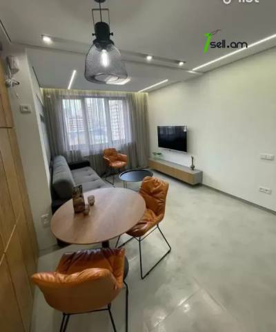 2 սենյականոց բնակարան Եզնիկ Կողբացու փողոցում, 43 ք.մ., դիզայներական ոճով վերանորոգված