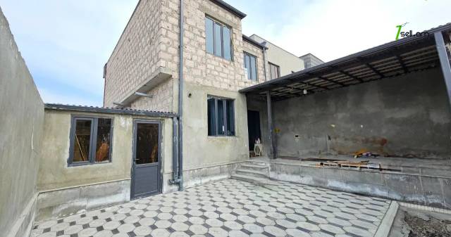 Երկու հարկանի քարե տուն, Դուրյան թաղամաս Ավանում, 390 քմ, 2 սանհանգույց, կապիտալ վերանորոգված