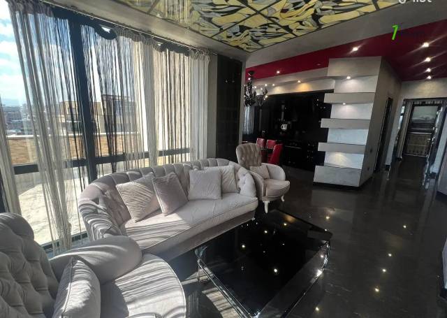 3 սենյականոց բնակարան նորակառույց շենքում Վարդանանց փողոցում, 134 քմ, 18/22 հարկ, 2 սանհանգույց