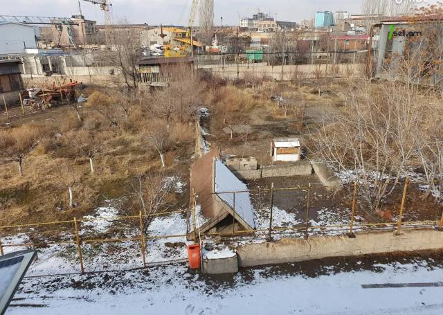 Արտադրական տարածք Արարատյան փողոցում Շենգավիթում, 1000 քմ