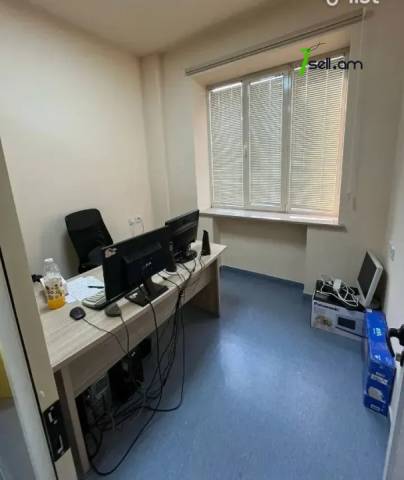 Բազմաֆունկցիոնալ գույք Պարոնյան փողոցում կենտրոնում, 78 քմ