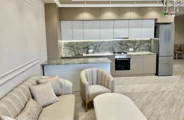 3 սենյականոց բնակարան նորակառույց շենքում Դավիթ Անհաղթի փողոցում, 115 քմ, 11/15 հարկ, 2 սանհանգույց