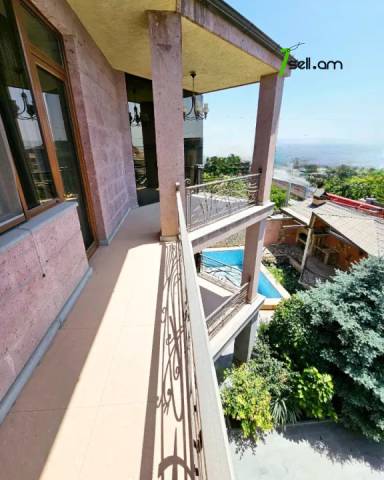 Երեք հարկանի քարե տուն, Նոյ թաղամաս Մալաթիա Սեբաստիայում, 420 ք.մ., 3+ սանհանգույց