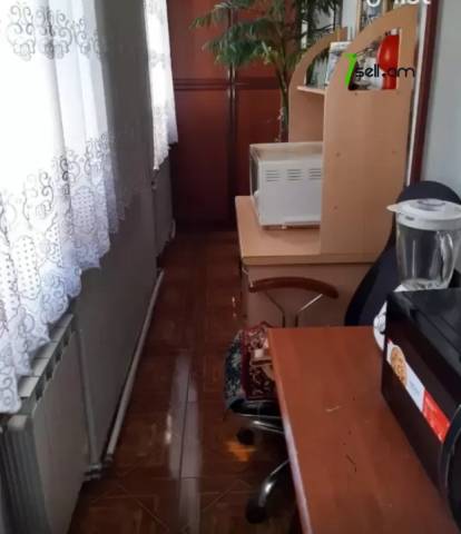 3 սենյականոց բնակարան, Դավթաշենի 4-րդ զանգված, 105 ք.մ., մի քանի պատշգամբ, 4/9 հարկ