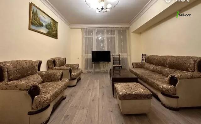 3 սենյականոց բնակարան Խորենացու փողոցում, 93 ք.մ., մի քանի պատշգամբ, կապիտալ վերանորոգված