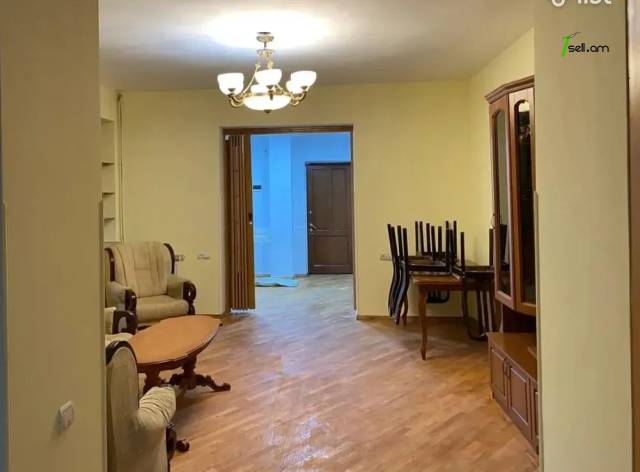 3 սենյականոց բնակարան Կոմիտասի պողոտայում, 115 քմ, 2/4 հարկ, բարձր առաստաղներ, մի քանի պատշգամբ