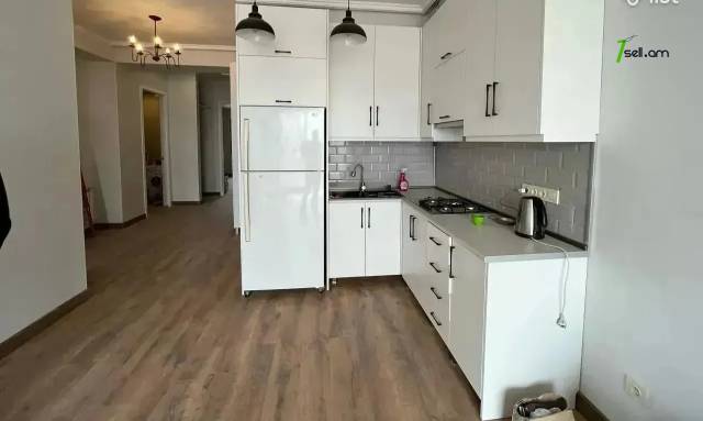 3 սենյականոց բնակարան նորակառույց շենքում Ռուբեն Սևակի փողոցում, 84 ք.մ., 5/7 հարկ, 2 սանհանգույց