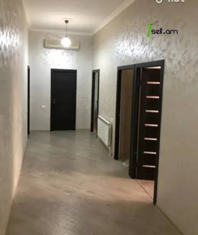 4 սենյականոց բնակարան Պարոնյան փողոցում, 105 քմ, 3/5 հարկ, 2 սանհանգույց, բարձր առաստաղներ