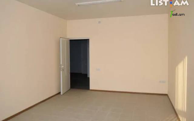 Գրասենյակային տարածք Տիգրան Մեծի պողոտայում կենտրոնում, 35 ք.մ.