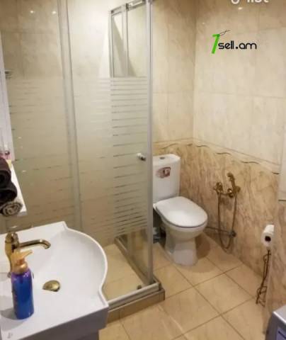 3 սենյականոց բնակարան նորակառույց շենքում Գրիբոյեդովի փողոցում, 77 քմ, 6/15 հարկ, 2 սանհանգույց