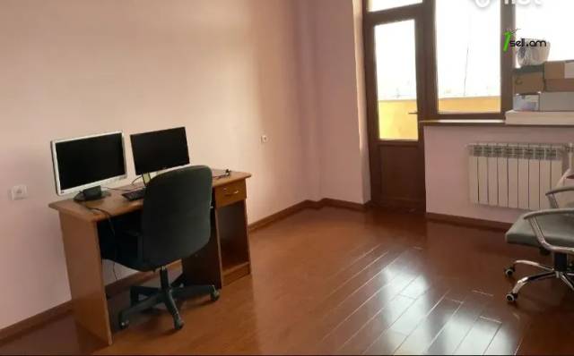 3 սենյականոց բնակարան նորակառույց շենքում Ծարավ աղբյուրի փողոցում, 109 ք.մ., 2 սանհանգույց