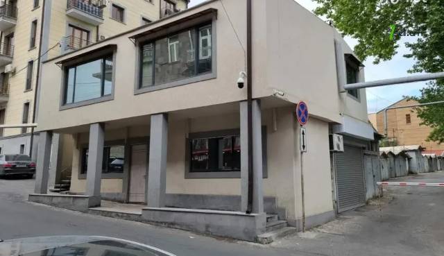 Բազմաֆունկցիոնալ գույք Սևաստոպոլյան փողոցում Արաբկիրում, 157 քմ