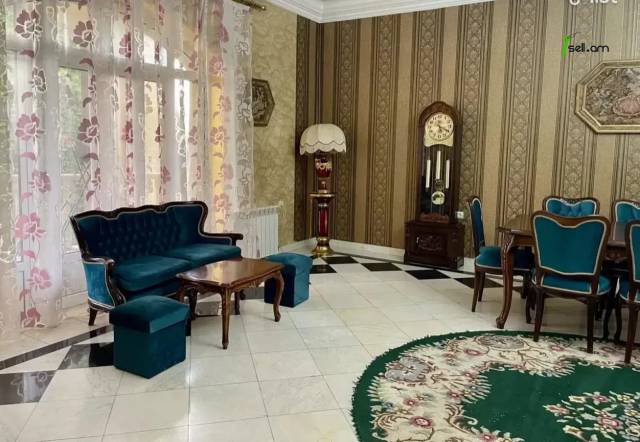 Չորս հարկանի քարե տուն Սիմեոն Երևանցու փողոցում կենտրոնում, 550 ք.մ., 3+ սանհանգույց