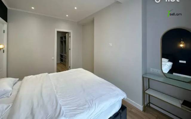 2 սենյականոց բնակարան նորակառույց շենքում Արամի փողոցում, 65 ք.մ., 5/9 հարկ, բարձր առաստաղներ