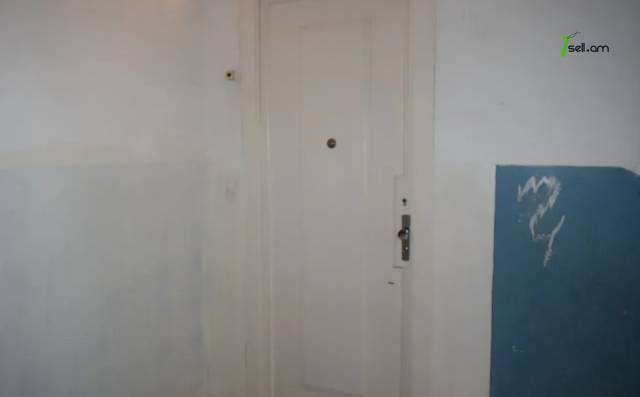 4 սենյականոց բնակարան Պարույր Սևակի փողոցում, 98 ք.մ., նախավերջին հարկ, մի քանի պատշգամբ