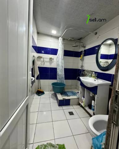 Մեկ հարկանի քարե տուն Ծխախոտագործների փողոցում կենտրոնում, 130 ք.մ., կոսմետիկ վերանորոգում