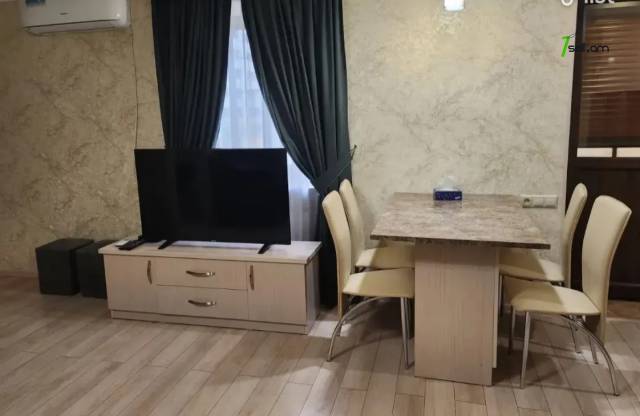 2 սենյականոց բնակարան Կոմիտասի պողոտայում, 50 ք.մ., բարձր առաստաղներ, 3/5 հարկ, եվրովերանորոգված