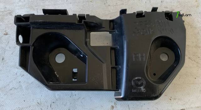 Mazda CX-30 առջևի աջ սալյասկա