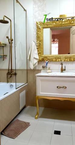 Երկու հարկանի քարե տուն Նվեր Սաֆարյան փողոցում Ավանում, 600 ք.մ., 3+ սանհանգույց