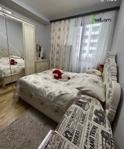 2 սենյականոց բնակարան նորակառույց շենքում Պարույր Սևակի փողոցում, 54 ք.մ., բարձր առաստաղներ