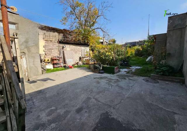 Հողատարածք բնակելի շինությունների համար Ազատամարտիկների փողոցում Էրեբունիում, 362 ք.մ.