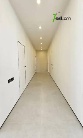 Մեկ հարկանի քարե տուն Զովունիում, 1150 ք.մ., 3+ սանհանգույց, դիզայներական ոճով վերանորոգված