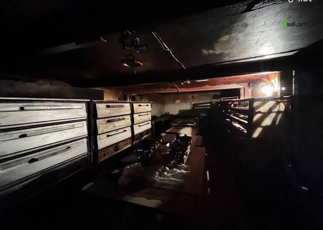 Երկու հարկանի քարե տուն Մարշալ Խուդյակովի փողոցում Ավանում, 286 ք.մ., 2 սանհանգույց