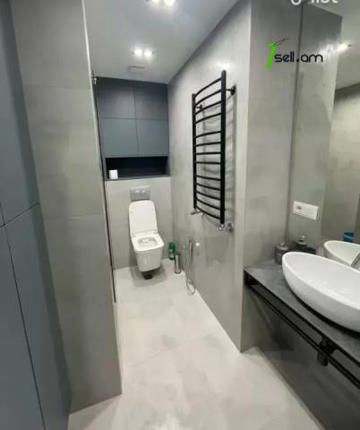 2 սենյականոց բնակարան Եզնիկ Կողբացու փողոցում, 43 քմ, դիզայներական ոճով վերանորոգված