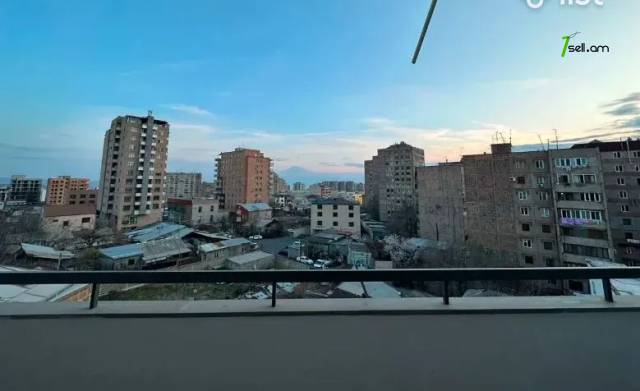 3 սենյականոց բնակարան նորակառույց շենքում Նաիրի Զարյան փողոցում, 85 ք.մ., բարձր առաստաղներ