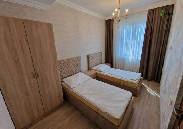 Երկու հարկանի թաունհաուզ, Գ-1 թաղամաս Աջափնյակում, 400 ք.մ., 2 սանհանգույց, կապիտալ վերանորոգված