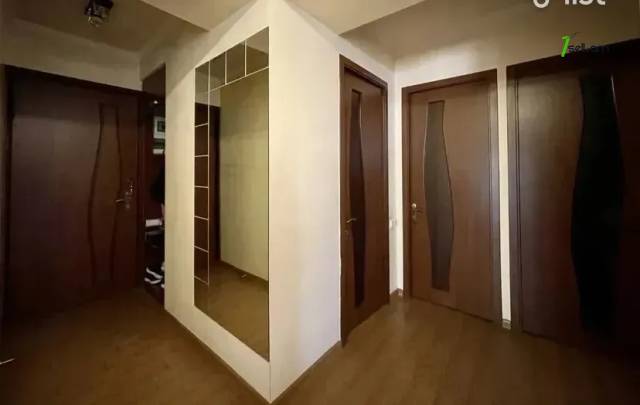 3 սենյականոց բնակարան Սարյան փողոցում, 85 ք.մ., 9/16 հարկ, 2 սանհանգույց