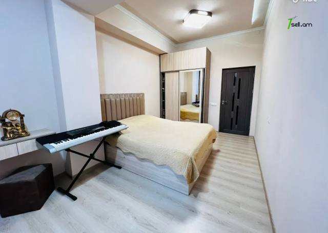 3 սենյականոց բնակարան նորակառույց շենքում, Նիկողայոս Տիգրանյան փողոցի փակուղի, 80 ք.մ.