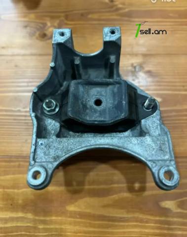 Մատոռի պադուշկա ձախ կողմի, Nissan Note E12, 2012թ, Օրիգինալ պահեստամաս