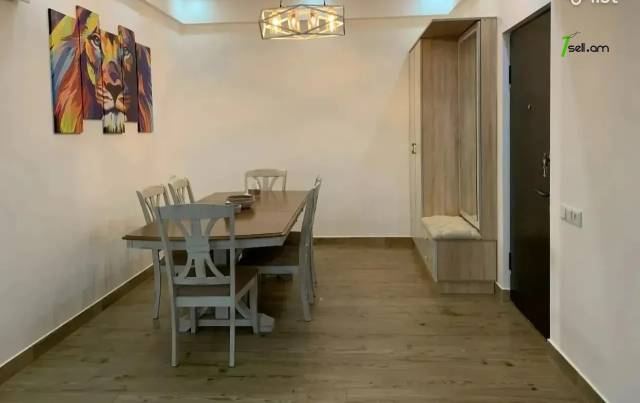 3 սենյականոց բնակարան նորակառույց շենքում Մամիկոնյանց փողոցում, 115 ք.մ., 2 սանհանգույց