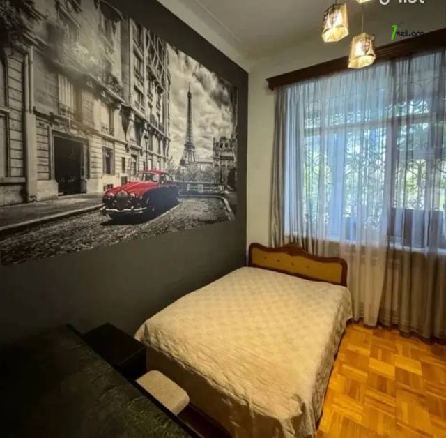 3 սենյականոց բնակարան Ազատության պողոտայում, 120 քմ, 1/5 հարկ, բարձր առաստաղներ