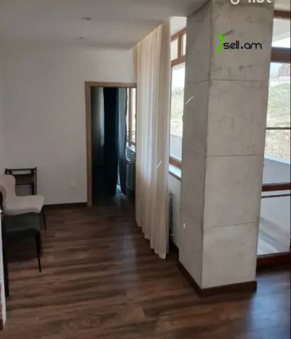 3 սենյականոց բնակարան նորակառույց շենքում Գարեգին Հովսեփյան փողոցում, 104 ք.մ., 3/6 հարկ