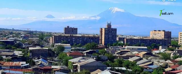 3 սենյականոց բնակարան Սողոմոն Տարոնցի փողոցում, 78 քմ, նախավերջին հարկ, մասնակի վերանորոգում