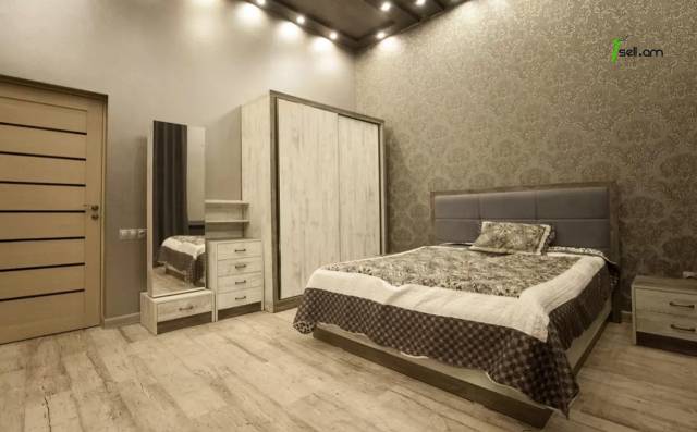 5 սենյականոց բնակարան Սայաթ-Նովայի պողոտայում, 150 քմ, 2/4 հարկ, 3+ սանհանգույց