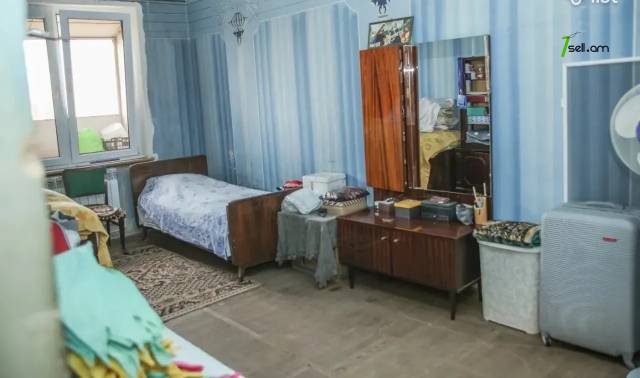 3 սենյականոց բնակարան Սողոմոն Տարոնցի փողոցում, 78 քմ, նախավերջին հարկ, մասնակի վերանորոգում