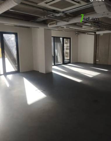 Բազմաֆունկցիոնալ գույք Սայաթ-Նովայի պողոտայում կենտրոնում, 327 ք.մ.