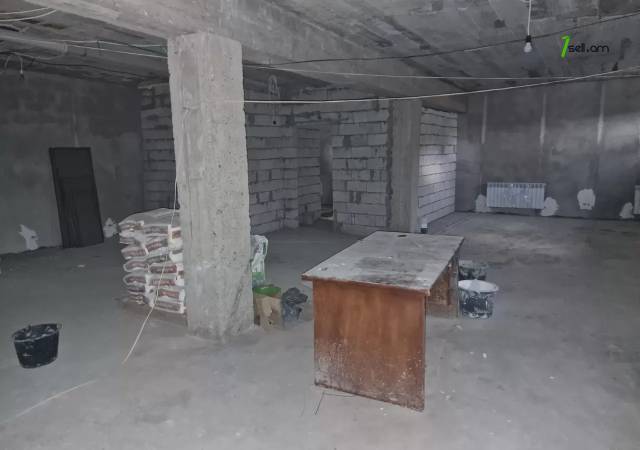 Երկու հարկանի քարե տուն Բագրևանդի փողոցում Նոր Նորքում, 1000 ք.մ., 3+ սանհանգույց