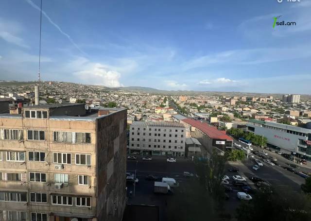 3 սենյականոց բնակարան Արցախի պողոտայում, 79 քմ, 12/14 հարկ, մի քանի պատշգամբ