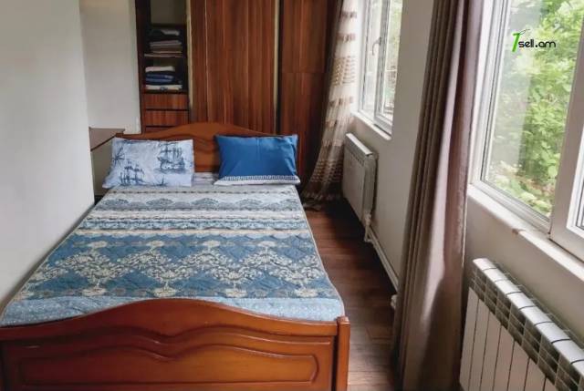 2 սենյականոց բնակարան Մեսրոպ Մաշտոցի պողոտայում, 50 ք.մ., 2/5 հարկ, կապիտալ վերանորոգված, քարե շենք