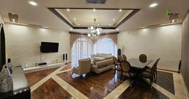 Երկու հարկանի քարե տուն, Վահագնի Թաղամաս Աջափնյակում, 1750 ք.մ., 3+ սանհանգույց