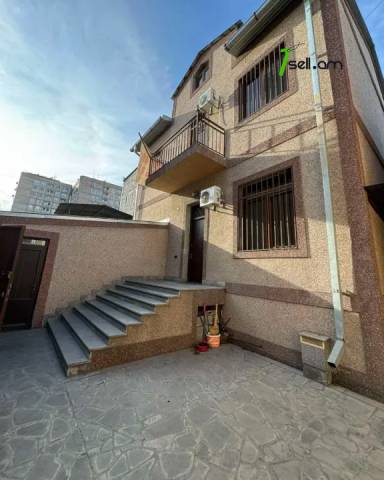 Երեք հարկանի քարե տուն Արցախի պողոտայում Էրեբունիում, 460 ք.մ., 3+ սանհանգույց, կապիտալ վերանորոգված